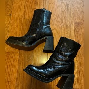 Steve Madden “Melissa” black boot